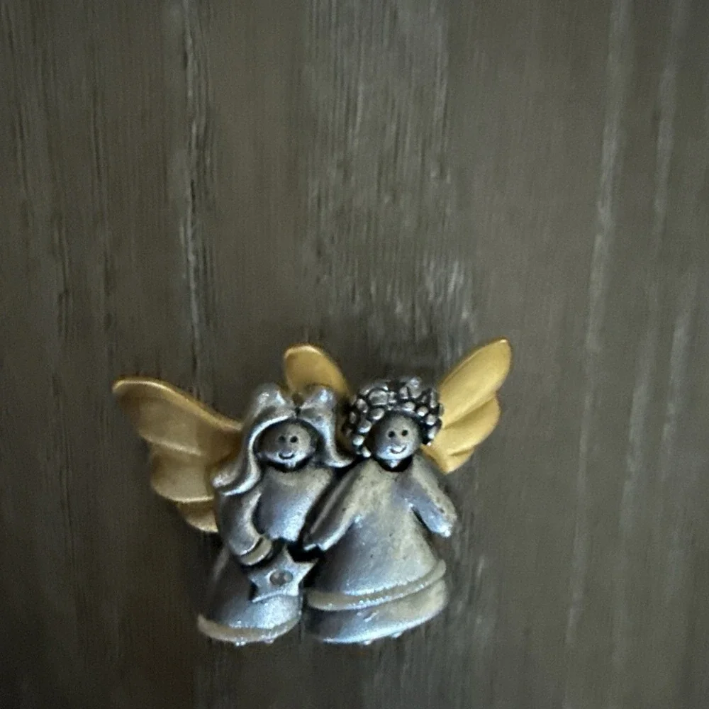 AJMC Vintage Pin Brooch Angels Antique Silver Tone with Gold Wings Silver‎ Star
